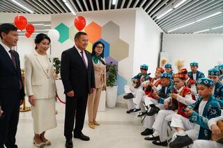 Лучшие педагоги Акмолинской области получили признание и награды ко Дню учителя