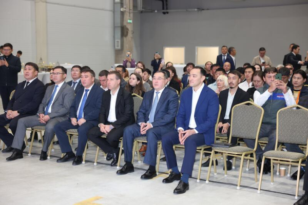 4 500 рабочих мест и 70 млрд инвестиций: в Алматинской области открылся крупнейший логистический парк 4 500 рабочих мест и 70 млрд инвестиций: в Алматинской области открылся крупнейший логистический парк