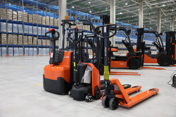 4 500 рабочих мест и 70 млрд инвестиций: в Алматинской области открылся крупнейший логистический парк 4 500 рабочих мест и 70 млрд инвестиций: в Алматинской области открылся крупнейший логистический парк