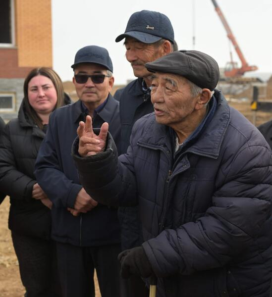 Аким Павлодарской области Асаин Байханов посетил село Атыгай близ Экибастуза, где проверил ход строительства новой школы Аким Павлодарской области Асаин Байханов посетил село Атыгай близ Экибастуза, где проверил ход строительства новой школы