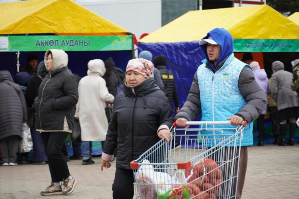 В Кокшетау прошла сельскохозяйственная ярмарка: представлено свыше 200 тонн фермерской продукции В Кокшетау прошла сельскохозяйственная ярмарка: представлено свыше 200 тонн фермерской продукции