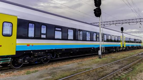 Новые вагоны Stadler испытали в пути на 10 000 км в Казахстане: результаты тестовых пробегов
 
Новые вагоны Stadler испытали в пути на 10 000 км в Казахстане: результаты тестовых пробегов