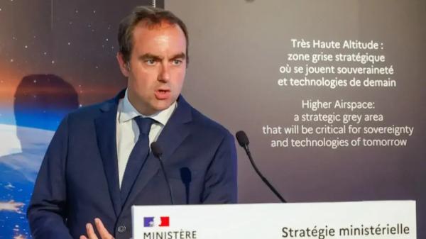 Уходящий премьер Франции: Нового главу правительства могут назначить уже через 48 часов