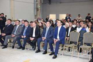 4 500 рабочих мест и 70 млрд инвестиций: в Алматинской области открылся крупнейший логистический парк 4 500 рабочих мест и 70 млрд инвестиций: в Алматинской области открылся крупнейший логистический парк