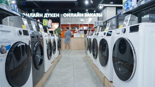 Наличными или в рассрочку: магазины обязали вывешивать два ценника с 11 октября в Казахстане