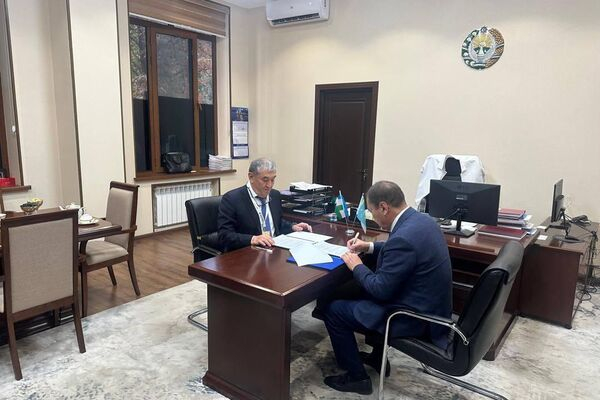 17 сложнейших операций провели казахстанские хирурги пациентам из Узбекистана 