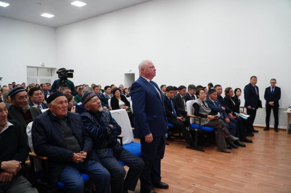 Аким Акмолинской области Марат Ахметжанов встретился с жителями Егиндыкольского района Аким Акмолинской области Марат Ахметжанов встретился с жителями Егиндыкольского района