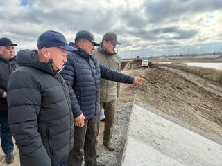 Реконструкция защитных сооружений в Кызылжарском районе активно продолжается