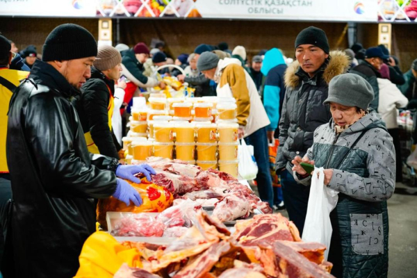 В столице представили более 800 тонн продукции на сельхозярмарке В столице представили более 800 тонн продукции на сельхозярмарке