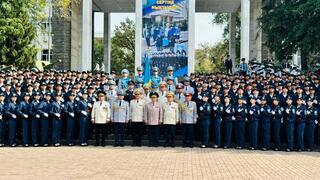 300 курсантов Алматинской академии МВД приняли присягу 300 курсантов Алматинской академии МВД приняли присягу