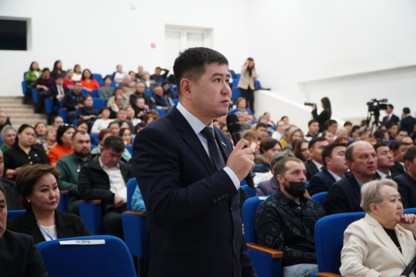 Марат Ахметжанов провел встречу с жителями Шортандинского района Марат Ахметжанов провел встречу с жителями Шортандинского района