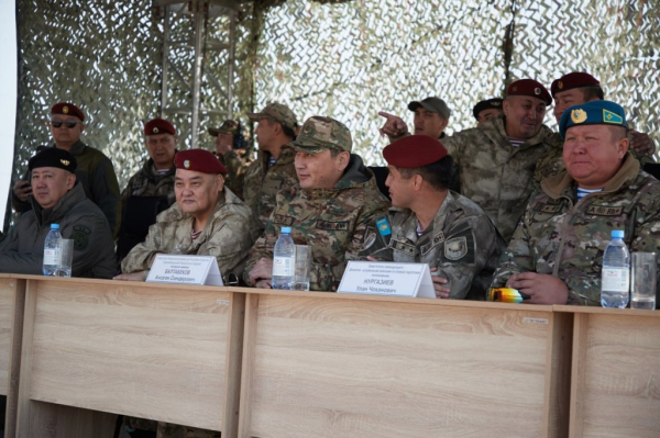 В Национальной гвардии впервые два брата из одной семьи стали обладателями краповых беретов В Национальной гвардии впервые два брата из одной семьи стали обладателями краповых беретов