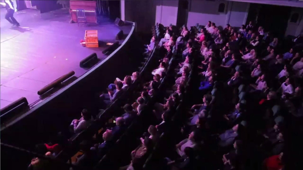 Впервые алматинский театр имени Наталии Сац выступил в Москве