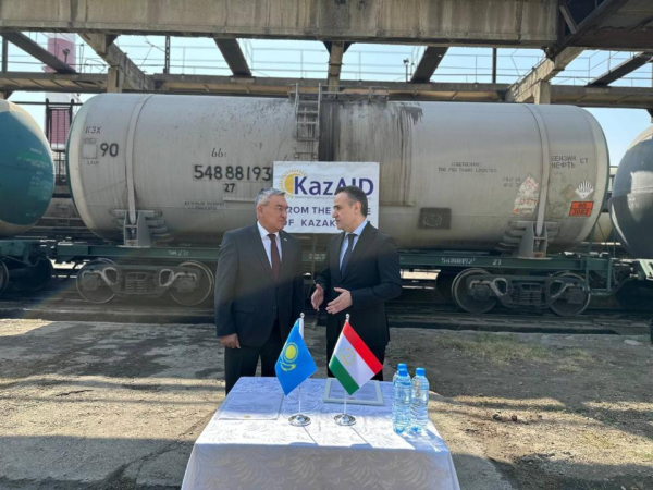 Казахстан выделил Таджикистану топливо на $1,65 млн Казахстан выделил Таджикистану топливо на $1,65 млн