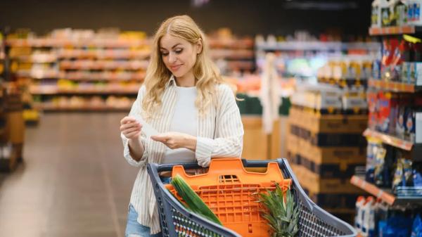 Полное импортозамещение позволит снизить цены на продукты, считают в Минэкономики
Полное импортозамещение позволит снизить цены на продукты, считают в Минэкономики