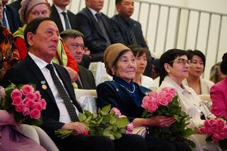 Лучшие педагоги Акмолинской области получили признание и награды ко Дню учителя