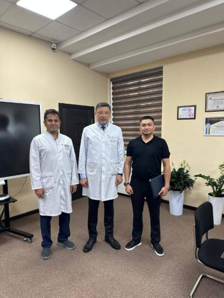 Казахстанские врачи провели высокотехнологичные операции в Узбекистане