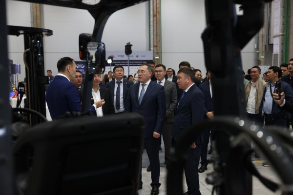 4 500 рабочих мест и 70 млрд инвестиций: в Алматинской области открылся крупнейший логистический парк 4 500 рабочих мест и 70 млрд инвестиций: в Алматинской области открылся крупнейший логистический парк