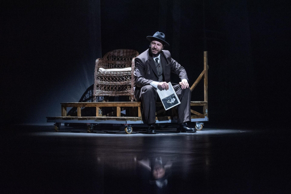 "Грамматика любви": театр Сац представил премьеру драмы по рассказам Бунина