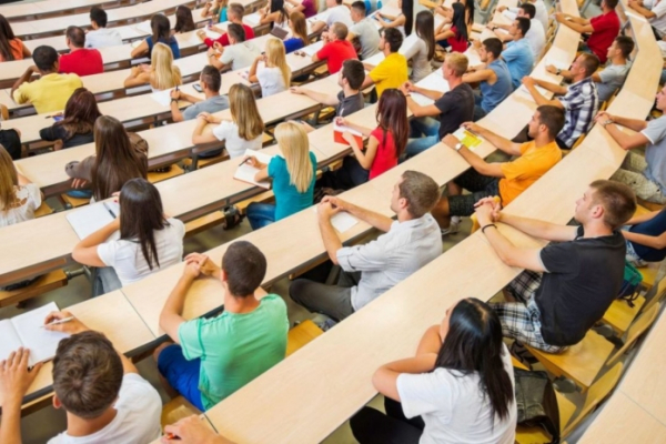 Иностранным студентам упростят визовый режим и условия трудоустройства в Казахстане
 Иностранным студентам упростят визовый режим и условия трудоустройства в Казахстане