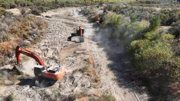 В Жамбылской области очищают водный канал протяжённостью 120 км