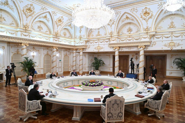Токаев предложил разработать единую цифровую транспортно-логистическую карту СНГ