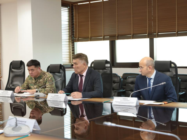 В Казахстане усиливают готовность объектов энергетики и транспорта к зиме