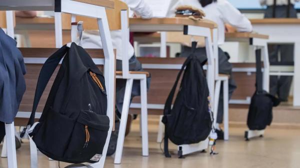 Сколько времени казахстанские школьники могут проводить за учёбой без вреда для здоровья