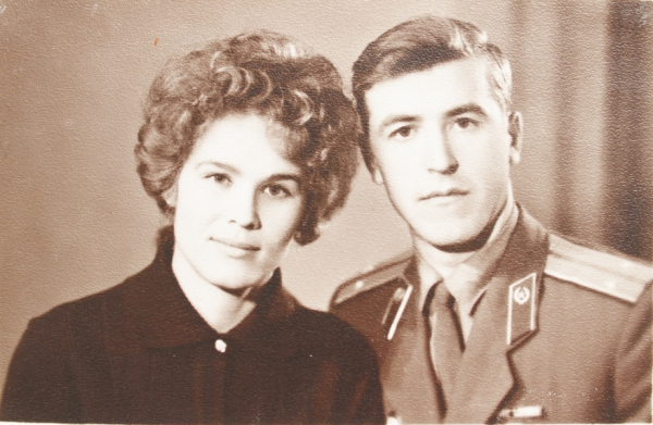 Полковнику в отставке  Мезину Василию Яковлевичю 85 лет