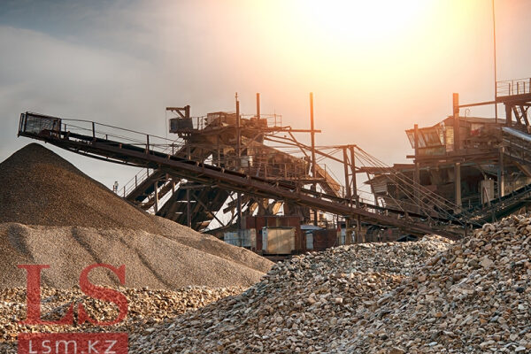 В Казахстане продолжают дорожать строительный камень и лесоматериалы