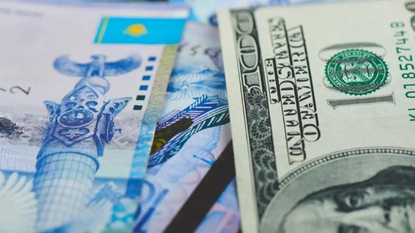 Сколько стоит доллар на бирже и в обменниках Казахстана 30 октября
 
Сколько стоит доллар на бирже и в обменниках Казахстана 30 октября