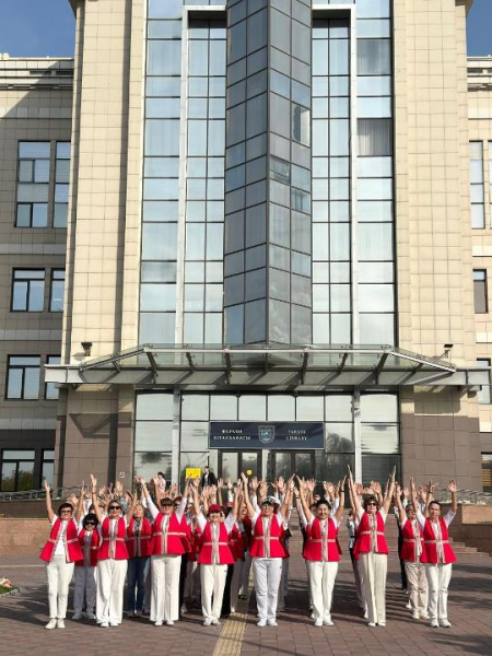 Алматы чествует ветеранов и пенсионеров Алматы чествует ветеранов и пенсионеров