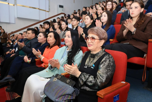 В Караганде прошёл молодежный форум «SARYARQALAB: AQYL.DAMU.QADAM» — шаг в будущее цифрового Казахстана В Караганде прошёл молодежный форум «SARYARQALAB: AQYL.DAMU.QADAM» — шаг в будущее цифрового Казахстана