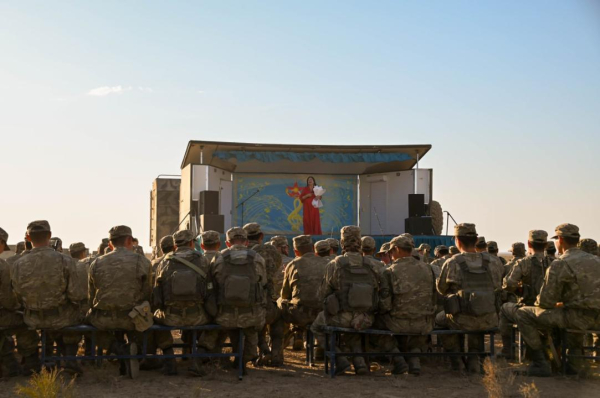 Военные отметили важность культурной поддержки на учении «Айбалта-2025» Военные отметили важность культурной поддержки на учении «Айбалта-2025»