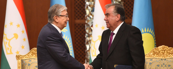 Токаев прилетел в Душанбе на саммит "Центральная Азия – Россия" Токаев прилетел в Душанбе на саммит "Центральная Азия – Россия"