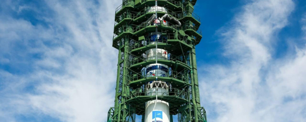 Легендарный "Буран" показали автотуристам из России, Турции и других стран на Байконуре Легендарный "Буран" показали автотуристам из России, Турции и других стран на Байконуре