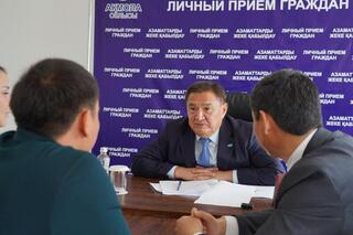 Марат Ахметжанов обсудил с жителями Атбасарского района итоги уборочной кампании и вопросы развития региона Марат Ахметжанов обсудил с жителями Атбасарского района итоги уборочной кампании и вопросы развития региона