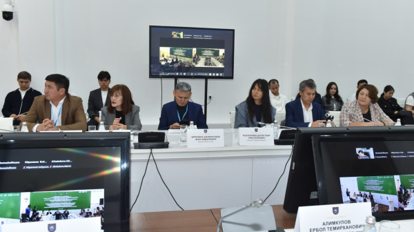 Цифровая трансформация и экология: международные эксперты выступили в КазНУ