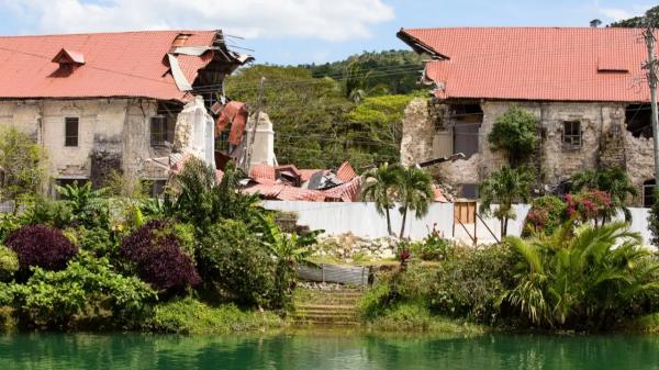 «Не могли устоять на ногах». Мощное землетрясение произошло у побережья Филиппин
