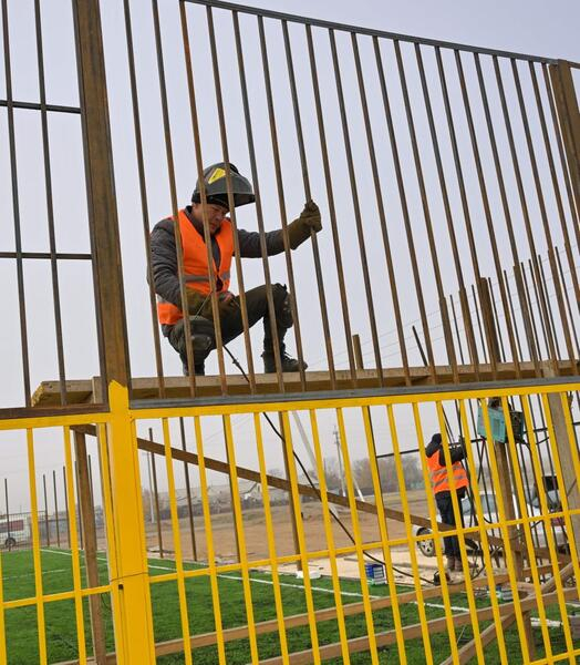 Аким Павлодарской области Асаин Байханов посетил село Атыгай близ Экибастуза, где проверил ход строительства новой школы Аким Павлодарской области Асаин Байханов посетил село Атыгай близ Экибастуза, где проверил ход строительства новой школы