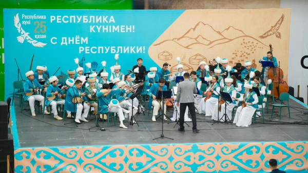 Аким области поздравил футболистов клуба «Алтай» с выходом в Премьер-лигу Аким области поздравил футболистов клуба «Алтай» с выходом в Премьер-лигу