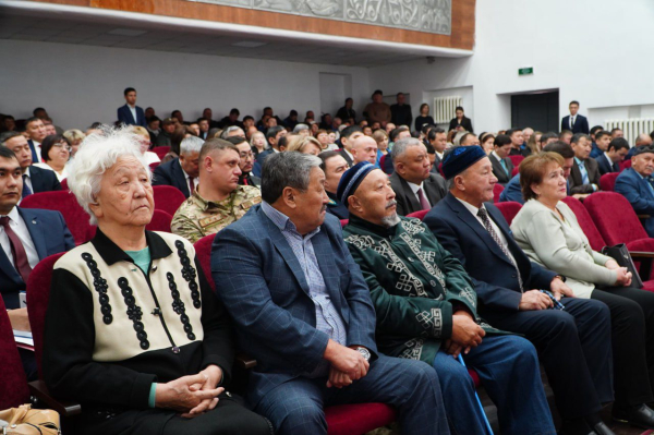 Марат Ахметжанов встретился с жителями Аккольского района Марат Ахметжанов встретился с жителями Аккольского района