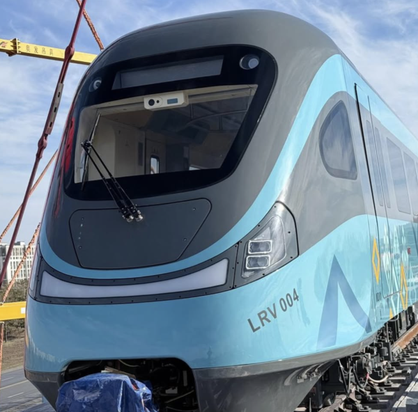
Третий состав подняли на пути LRT в Астане
