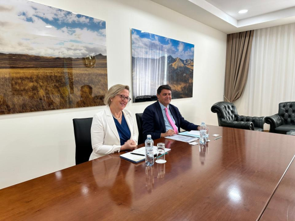 Перспективы казахстанско-британского сотрудничества обсуждены в Астане Перспективы казахстанско-британского сотрудничества обсуждены в Астане