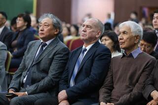 Аким Павлодарской области Асаин Байханов поздравил Торайгыров университет с 65-летием