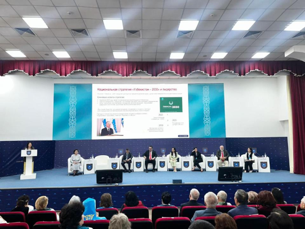 Алматы чествует ветеранов и пенсионеров Алматы чествует ветеранов и пенсионеров