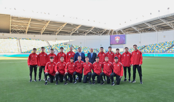 Токаев посетил новый футбольный стадион в Кызылорде
 
Токаев посетил новый футбольный стадион в Кызылорде