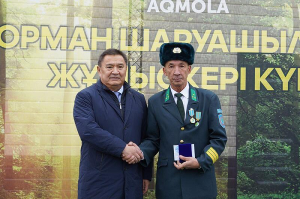 85 единиц новой спецтехники получили лесные хозяйства Акмолинской области накануне Дня Республики