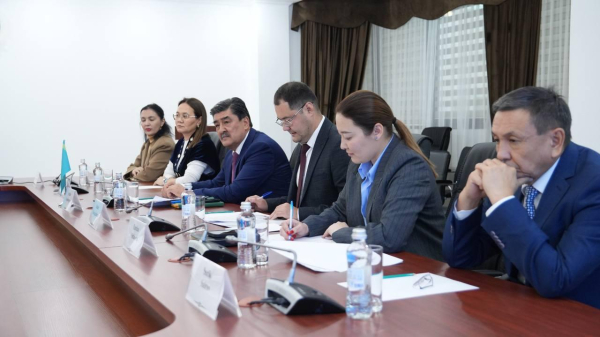 Казахстан и ОАЭ укрепляют сотрудничество в сфере гидрометеорологии Казахстан и ОАЭ укрепляют сотрудничество в сфере гидрометеорологии