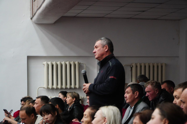 Марат Ахметжанов встретился с жителями Аккольского района Марат Ахметжанов встретился с жителями Аккольского района